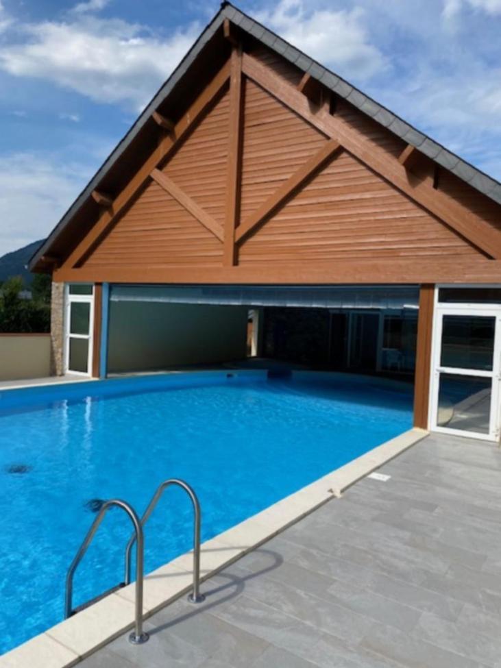 Appartement Tres Agreable Dans Belle Residence, Classe 3 Etoiles Par Le Comite Departementale Du Tourisme En Haute Garonne Bagneres-de-Luchon Ngoại thất bức ảnh